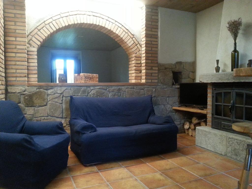Country House El Permanyer Olost Exterior photo